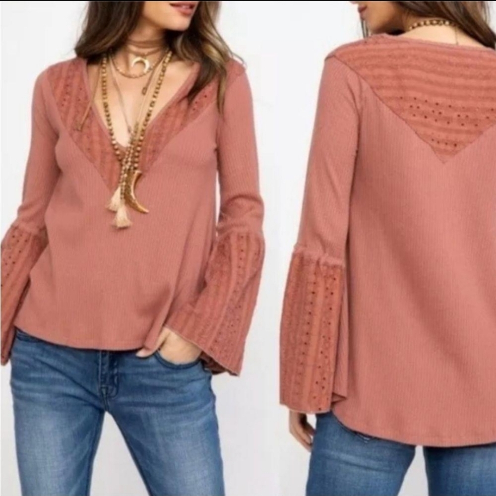 Free People Bell Sleeve Thermal Top Size Small( 4/6)— Boho Lace Trim Knit